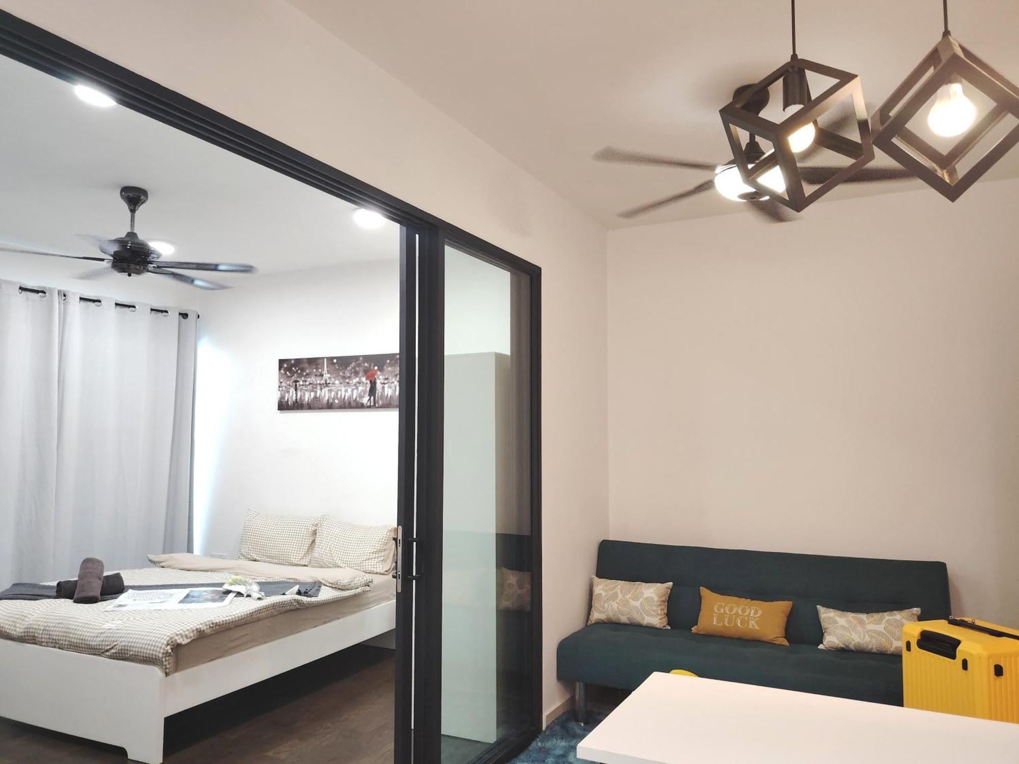 Almas Suites Poolview Netflix 100Mbps Bystay 努沙再也 外观 照片