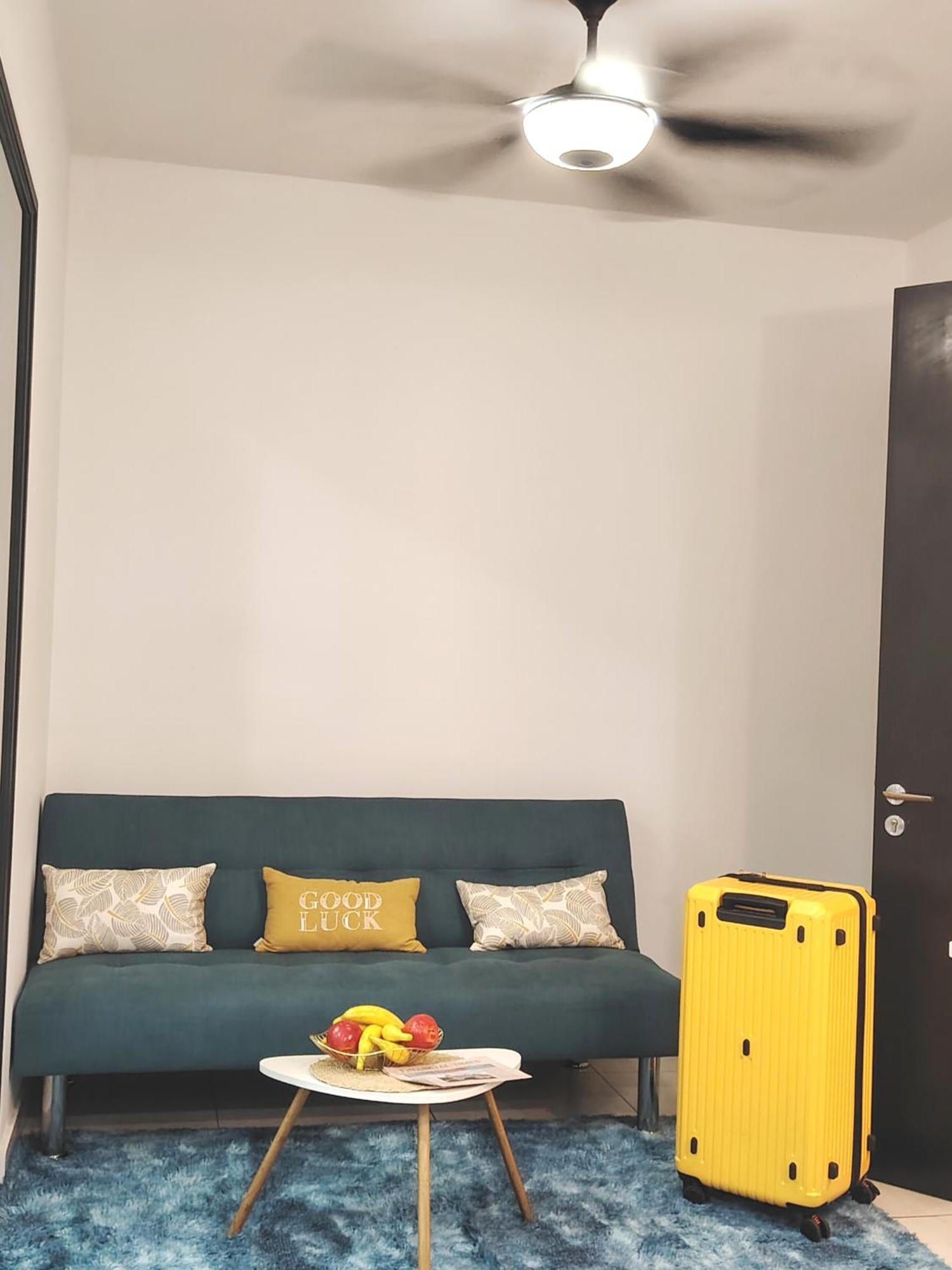 Almas Suites Poolview Netflix 100Mbps Bystay 努沙再也 外观 照片